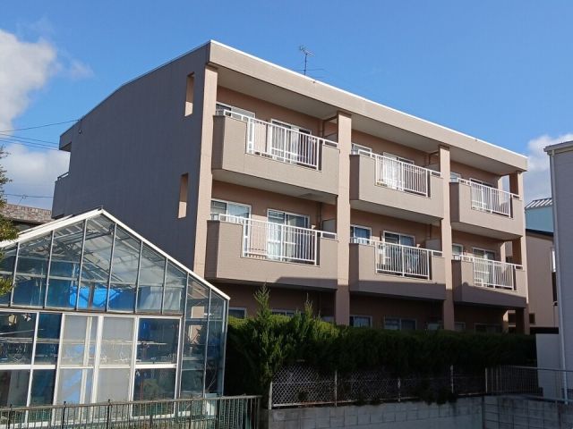 エステート万町の外観写真