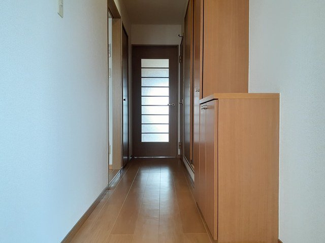 玄関　収納もある玄関です