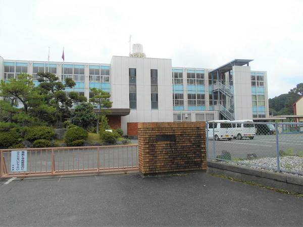 小学校　佐束小学校（小学校）まで450m
