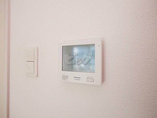 セキュリティ　来客の顔が見えて安心！TVモニターホン付きです♪