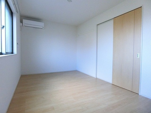 その他部屋・スペース　明るい色調の室内です