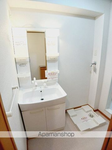 TIARA IIの内装写真