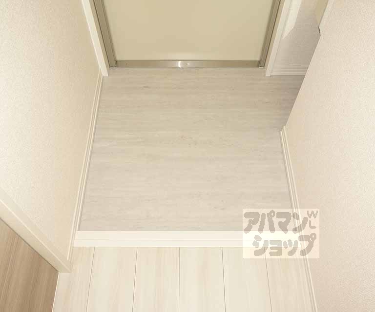 Cozy Cote 上鳥羽の玄関写真