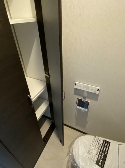 都営大江戸線 練馬春日町駅 徒歩4分 2階建 築8年のトイレ写真