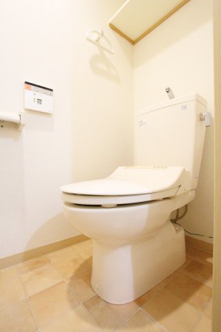 トイレ　参考写真（同物件別部屋）