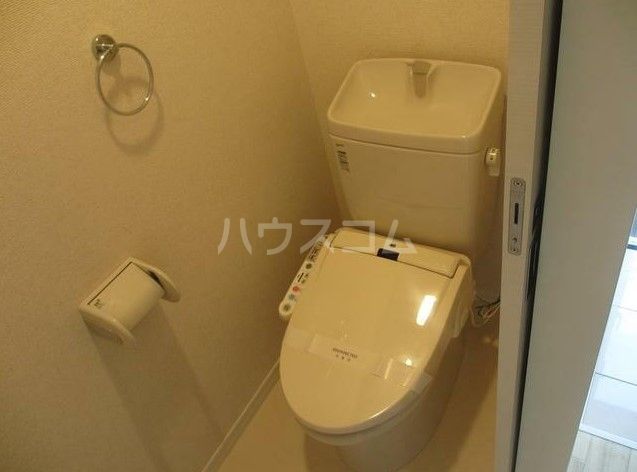 グリーンライン 高田駅 徒歩8分 2階建 築16年のトイレ写真
