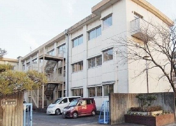 小学校　岐阜市立七郷小学校（小学校）まで850m