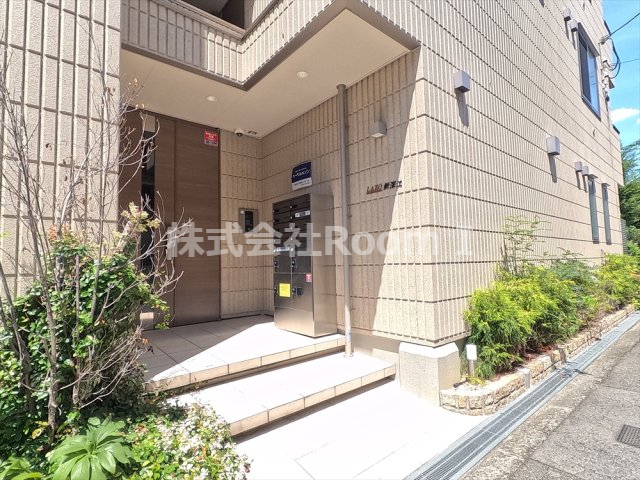 エントランス　建物の内部です