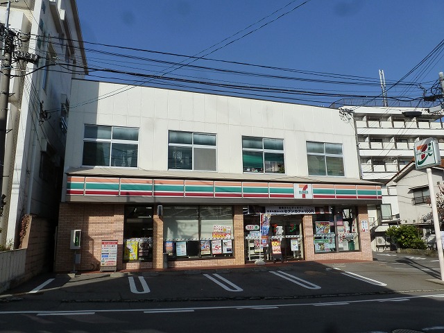 コンビニ　セブンイレブン 善光寺下店（コンビニ）まで300m