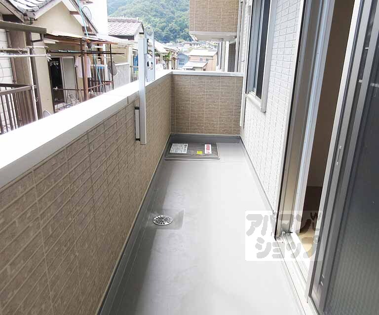 バルコニー　洗濯物たくさん干せます