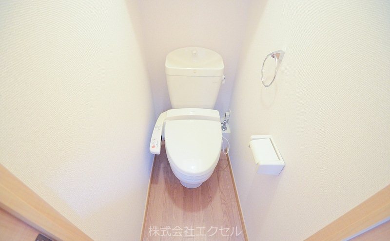 西武拝島線 武蔵砂川駅 徒歩14分 3階建 築20年のトイレ写真