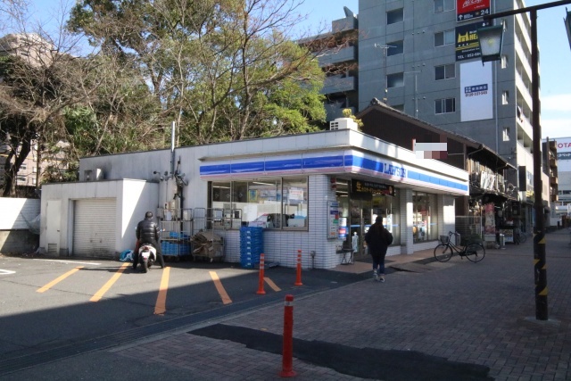 コンビニ　ローソン 中川松重町店（コンビニ）まで300m