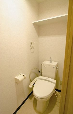阪急千里線 関大前駅 徒歩13分 10階建 築20年のトイレ写真