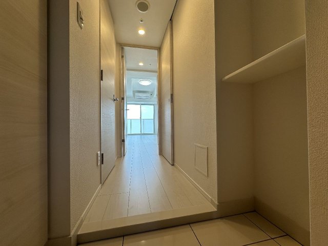 玄関　同タイプ別住戸写真となります。現況と異なる場合がございます。