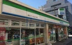 コンビニ　ファミリーマート巣鴨スポーツセンター前店（コンビニ）まで270m