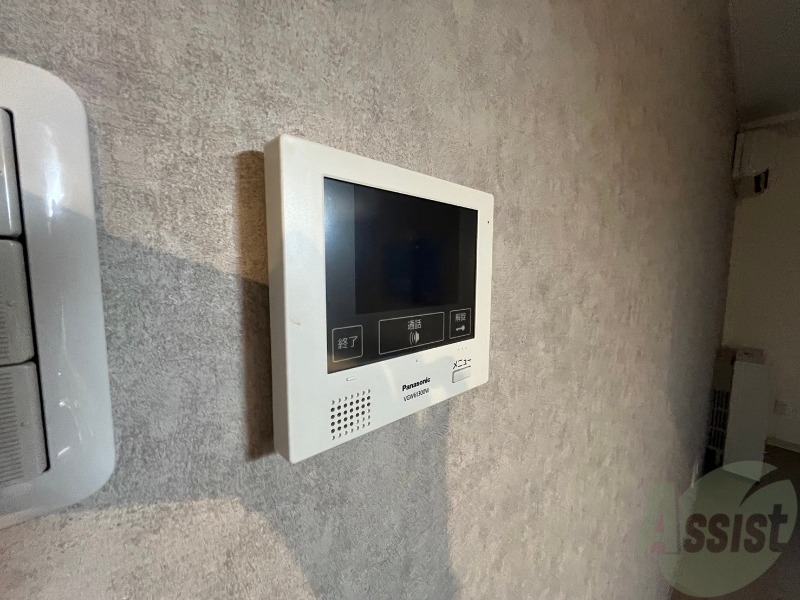 セキュリティ　ＴＶモニター付インターホンです。来客者の顔が見えるので安心！