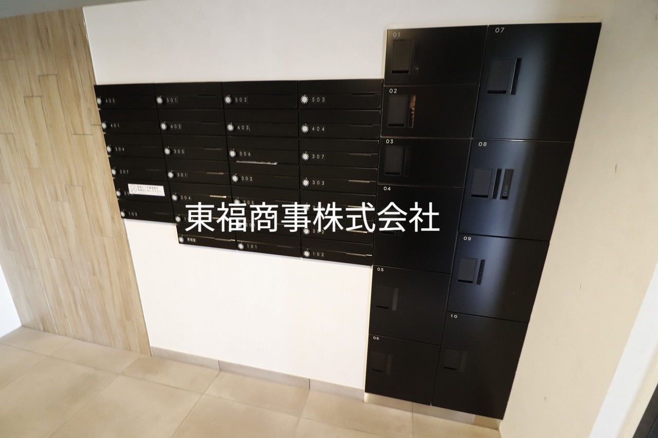 東京メトロ有楽町線 氷川台駅 徒歩6分 5階建 築3年の外観写真