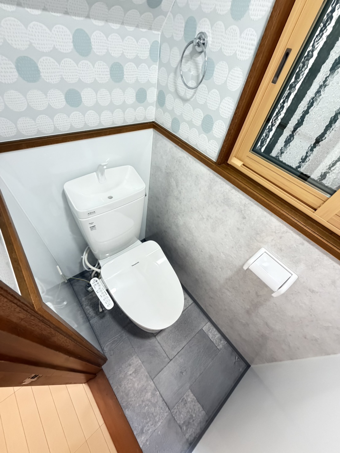 舞子台6丁目戸建のトイレ写真