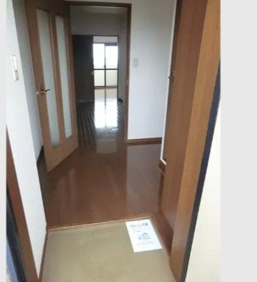 玄関　※別部屋参考写真