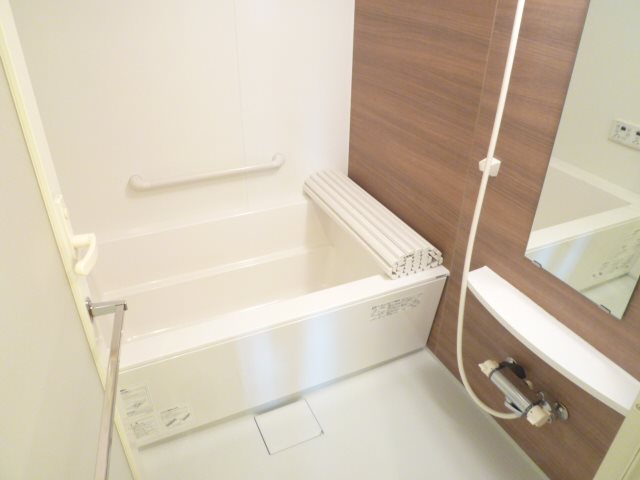 バス・シャワールーム　浴室換気乾燥機付き・追い炊き機能付きバスルーム♪