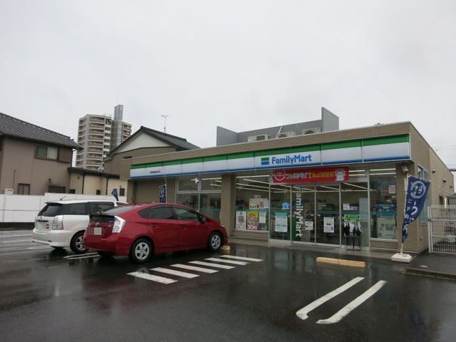 コンビニ　ファミリーマート 岡崎東蔵前町（コンビニ）まで500m