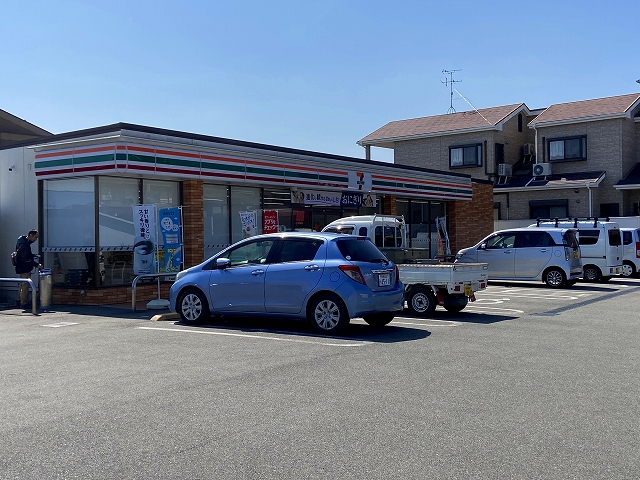 コンビニ　セブン‐イレブン橿原新口町店（コンビニ）まで328m