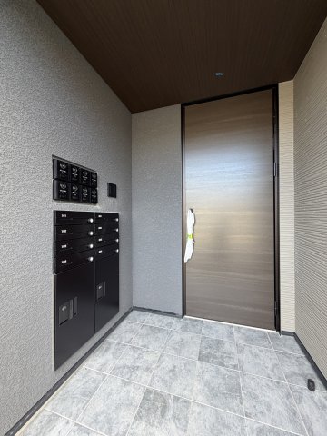 エントランス　建物の内部です