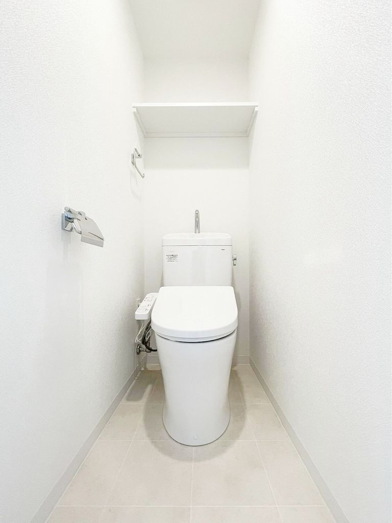 ＪＲ中央線 三鷹駅 徒歩14分 6階建 築4年のトイレ写真