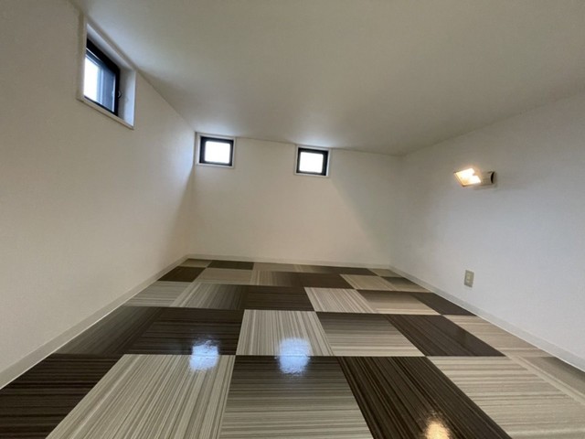 その他部屋・スペース　【その他内観】お洒落なロフトの床