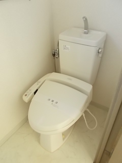 ＪＲ東海道本線 浜松駅 徒歩17分 3階建 築21年のトイレ写真