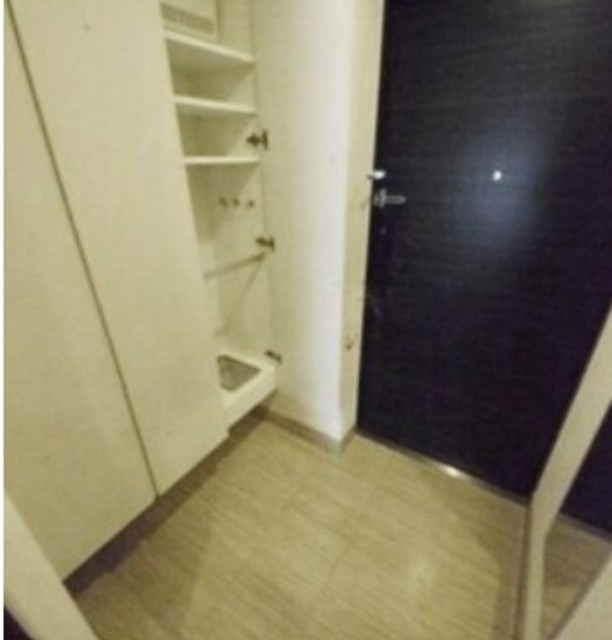玄関　別部屋同仕様