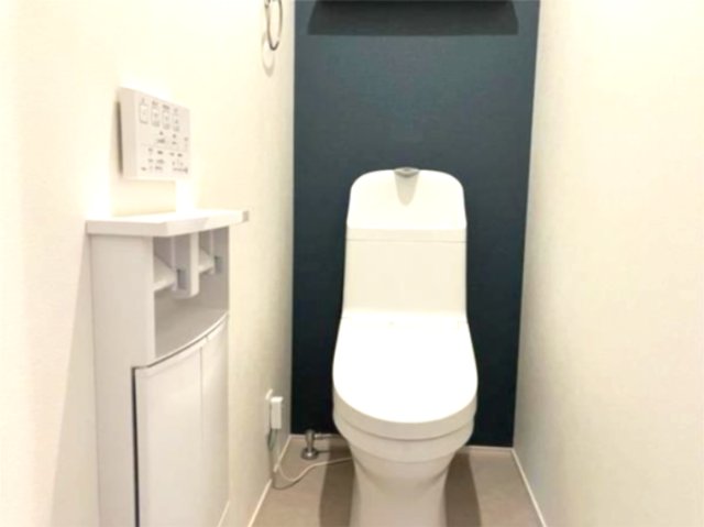 貸家 世田谷区奥沢のトイレ写真