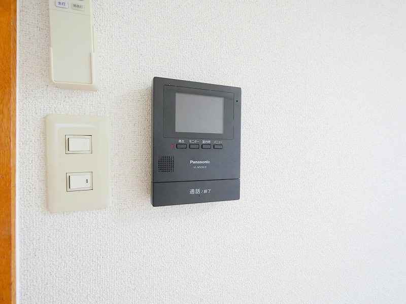 セキュリティ　TVモニターホンがあり安心感があります♪
