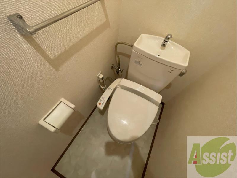 トイレ　こちらはトイレです。清潔感があり、安心して使用できます。