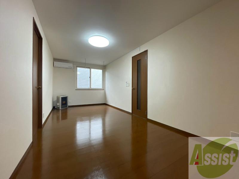 居室・リビング　広くてキレイなお部屋が広がっていて、充実した生活が送れそう。