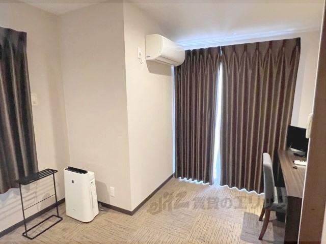 ノ・レーヴ堀川高辻の居間写真