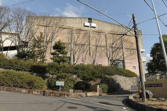 中学校　北九州市立東郷中学校（中学校）まで1816m