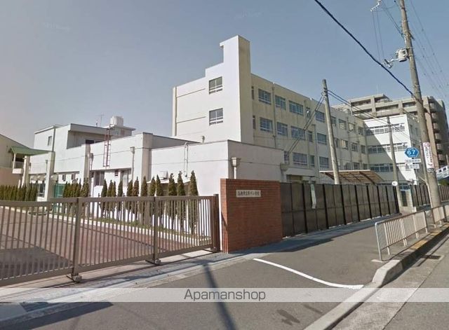 小学校　芥川小学校（小学校）まで600m
