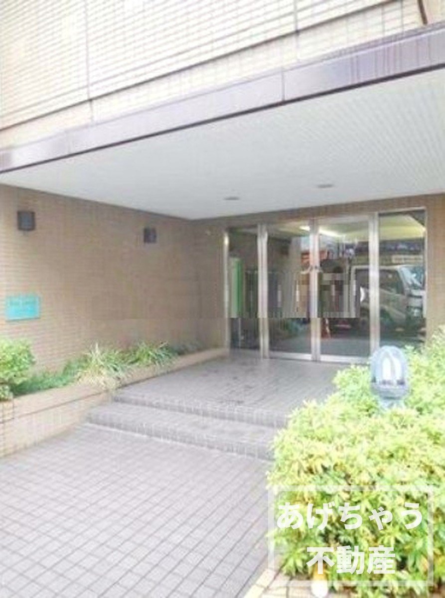 東京メトロ丸ノ内線 中野坂上駅 徒歩8分 5階建 築34年の外観写真