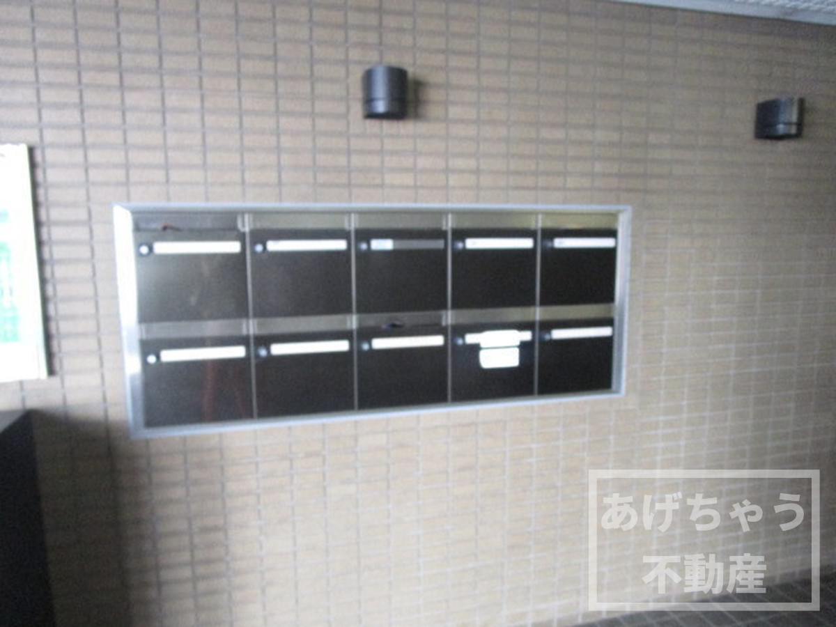 東京メトロ丸ノ内線 中野坂上駅 徒歩8分 5階建 築34年の外観写真