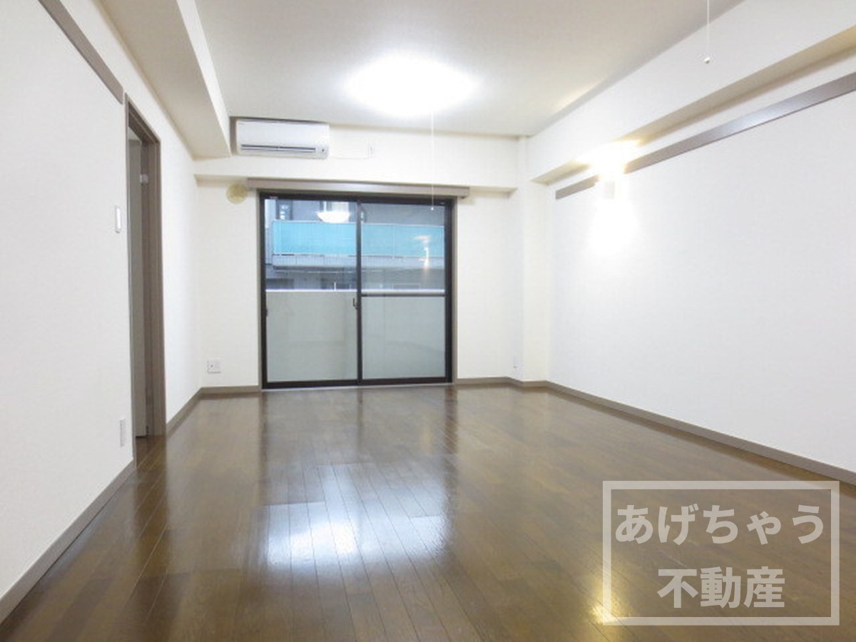 東京メトロ丸ノ内線 中野坂上駅 徒歩8分 5階建 築34年の居間写真