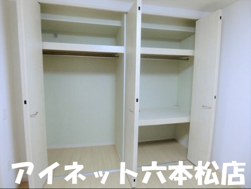 収納　お洋服が多い方でも安心の収納力