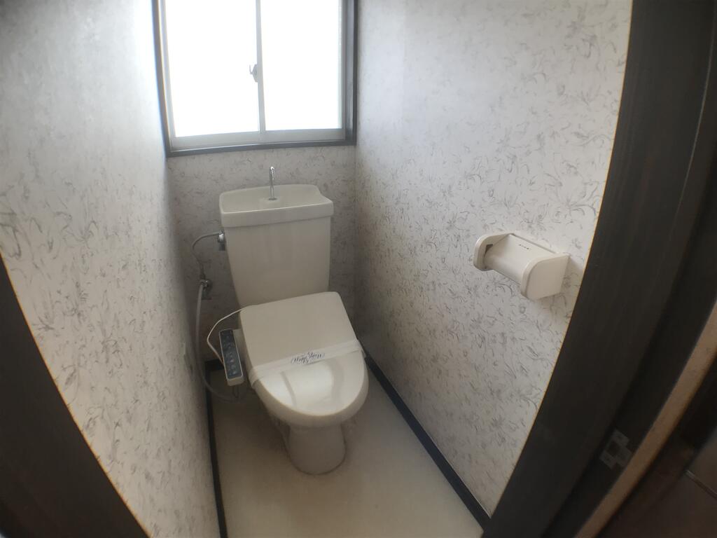 仙台市地下鉄南北線 長町南駅 徒歩14分 2階建 築37年のトイレ写真