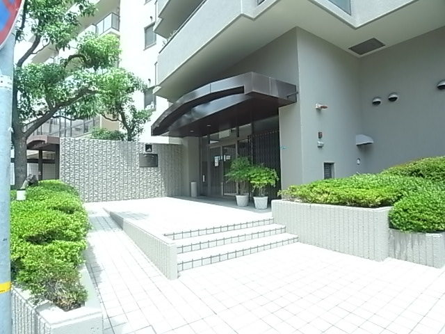 阪急伊丹線 伊丹駅 徒歩2分 11階建 築38年の外観写真