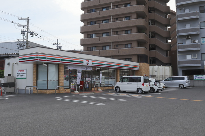 コンビニ　セブンイレブン明石硯町店（コンビニ）まで500m