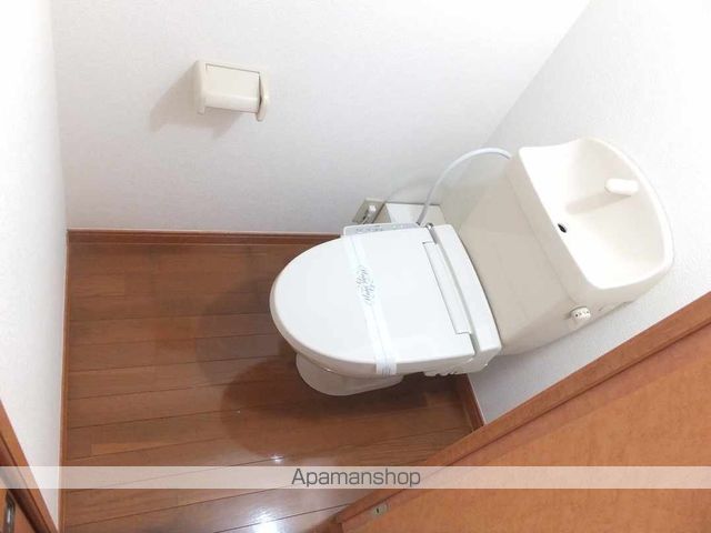 レオパレスフローラのトイレ写真