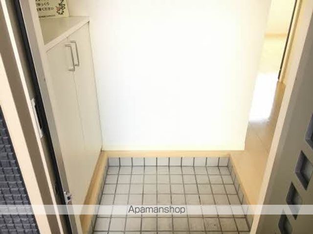 西鉄天神大牟田線 井尻駅 徒歩6分 2階建 築19年の玄関写真