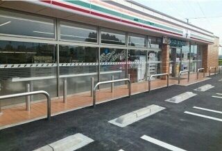 コンビニ　セブンイレブン二本松油井中條店（コンビニ）まで180m
