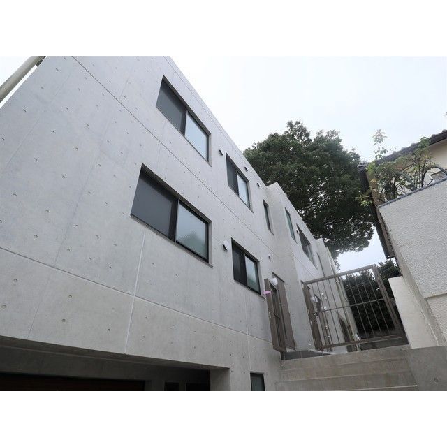 建物外観　外観は落ち着いています
