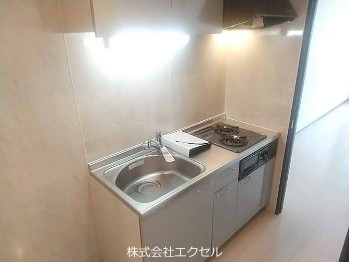 キッチン　同建物の別部屋の写真です。